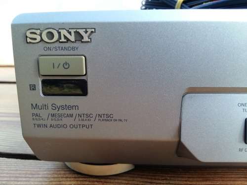 Sony 6 Head Hi-Fi Stereo VHS Vcr (with remote)