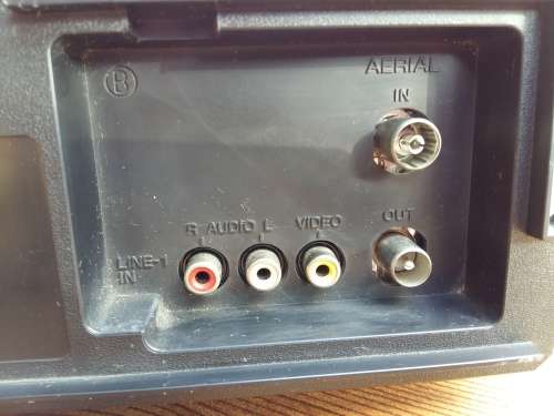 Sony 6 Head Hi-Fi Stereo VHS Vcr (with remote)
