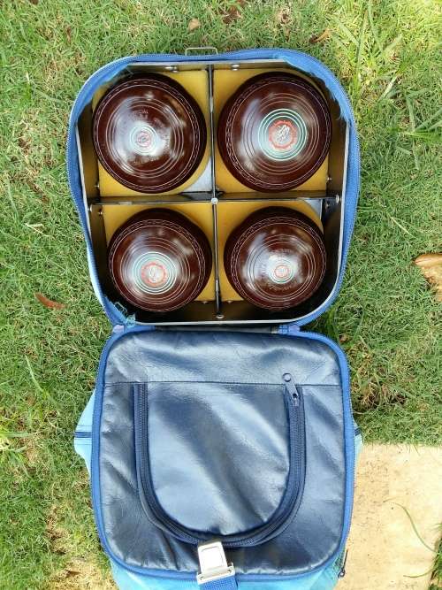 Henselite Size 4 3/4 Lawn Bowls