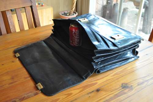 Vintage Leather Carry Case  Bag (please read)