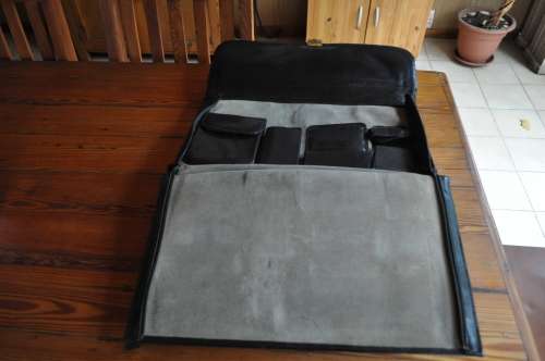Vintage Leather Carry Case  Bag (please read)