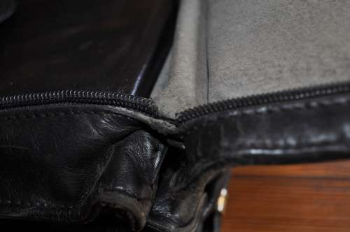 Vintage Leather Carry Case  Bag (please read)