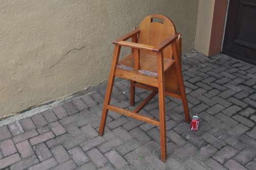 Vintage Origen Pine Kids / Baby High Chair With Tray (PLEASE NOTE NO SHIPPING COLLECT ONLY)