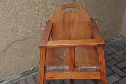 Vintage Origen Pine Kids / Baby High Chair With Tray (PLEASE NOTE NO SHIPPING COLLECT ONLY)
