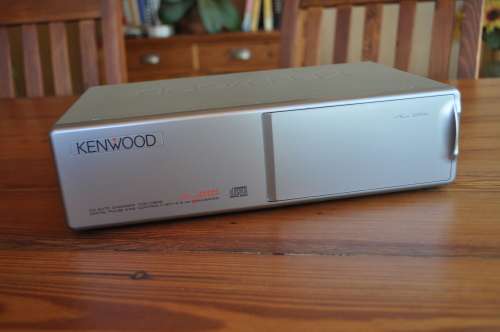 Kenwood CD Shuttle (selling as is not tested)