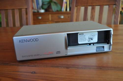 Kenwood CD Shuttle (selling as is not tested)