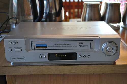Samsung VHS VCR (tested working)