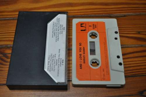 Shirley Bassey - And I Love You So (Cassette)