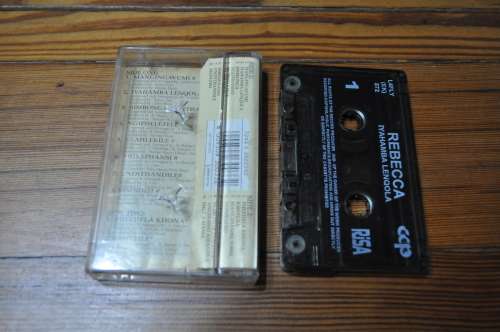 Rebecca - Iyahamba Lenqola (Cassette)
