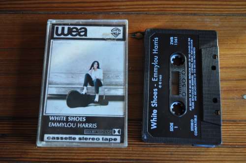 Emmylou Harris - White Shoes (Cassette)