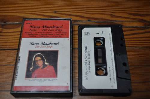 Nana Mouskouri - Her Love Songs (Cassette)