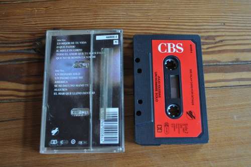 Julio Iglesias - Un Hombre Solo (Cassette)