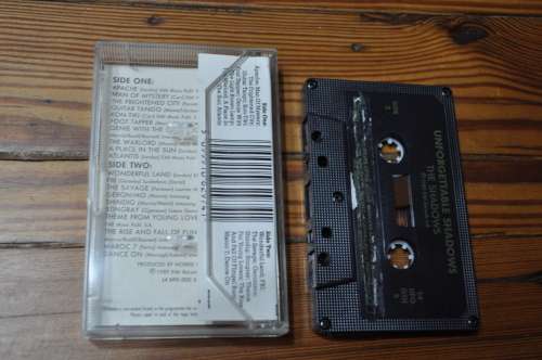 The Shadows - Unforgettable : 20 Golden Greats (Cassette)