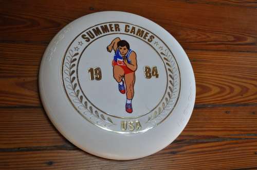 Vintage 1984 Summer Games USA Frisbee