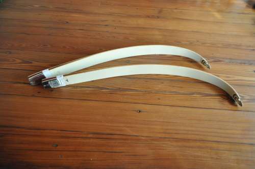 Vintage Les Howis Bow Selling As Is
