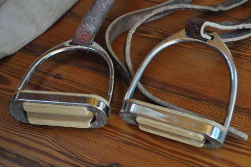 Stirrups With Leather Belts