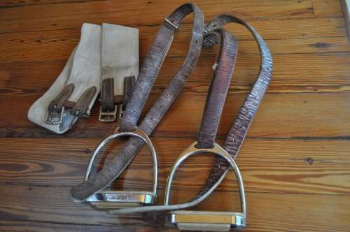 Stirrups With Leather Belts