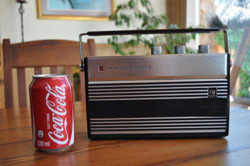 Rare Vintage National Panasonic 4 Band Radio (please read)