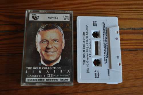 Frank Sinatra - The Gold Collection (Cassette)