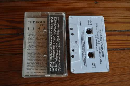 Frank Sinatra - The Gold Collection (Cassette)