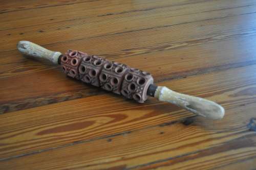 Vintage 1930s Back Massage Roller (for display)