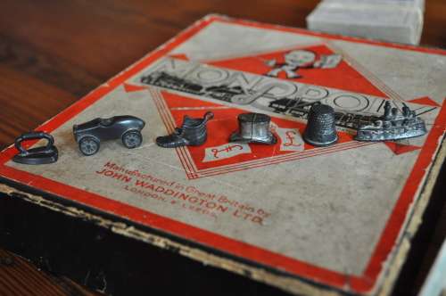 Vintage 1950s Monopoly (missing board selling as is)