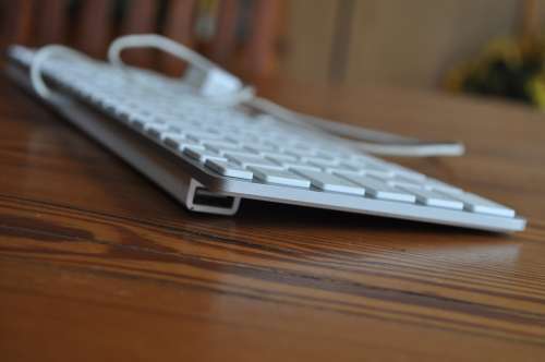 Apple USB Aluminum Keyboard With Numeric Keypad