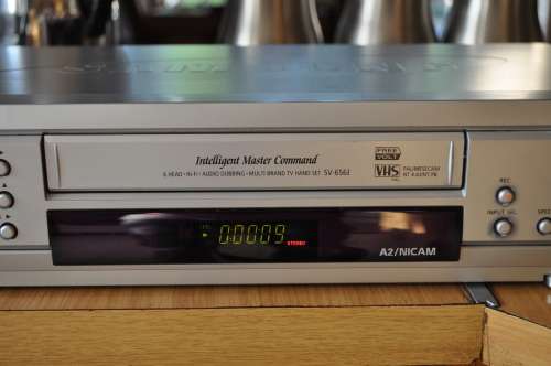 Samsung 6 Head Hi-Fi Stereo VHS VCR