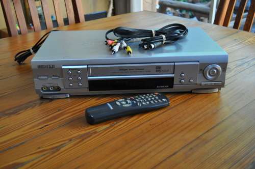 Samsung 6 Head Hi-Fi Stereo VHS VCR