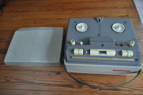Phillips Tube Reel To Reel 4 Track Tape Recorder (selling as is)