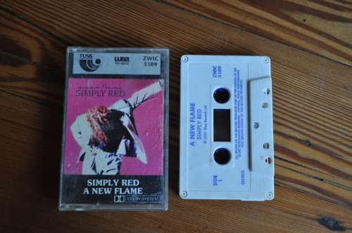 Simply Red - A New Flame (Cassette)