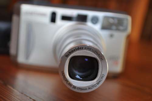 Vintage Samsung 35mm Film Camera (35mm-170mm)