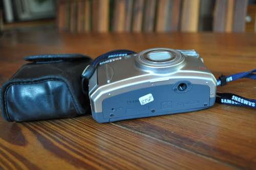 Vintage Samsung 35mm Film Camera (35mm-170mm)
