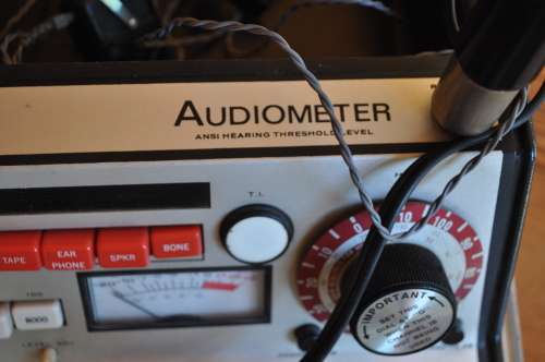 Vintage Qualitone Audiometer (selling as is)