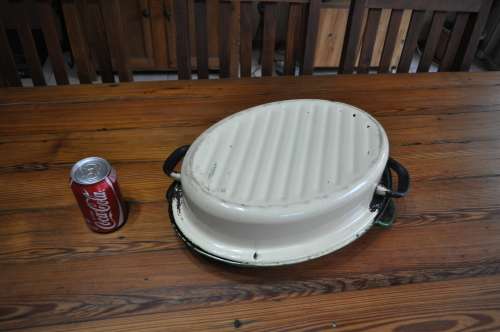Vintage Enamel Roasting Pan