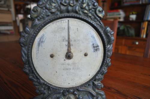 Antique British Victorian Cast Iron Household Scale