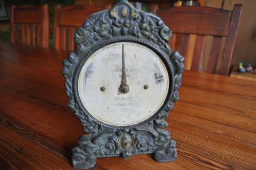 Antique British Victorian Cast Iron Household Scale