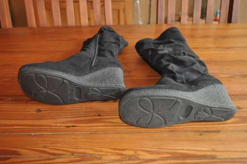 Ladies Size 4 Boots