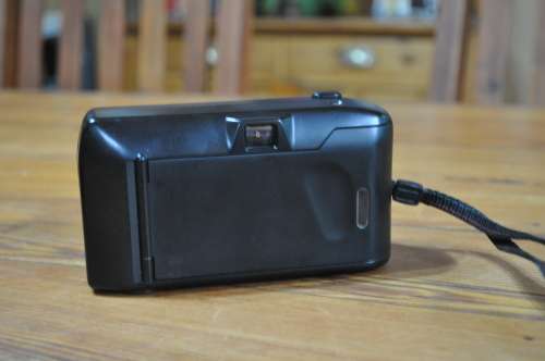 Nikon RF10 35mm Film Camera R550