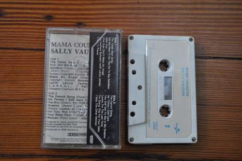 Sally Vaughn - Mama Country (Cassette)