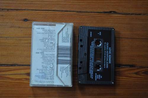 Olivia Newton John - Love Songs (Cassette)