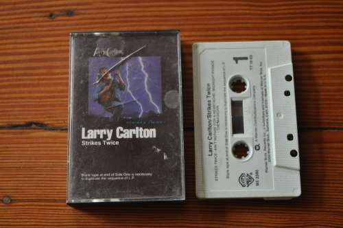 Larry Carlton - Strikes Twice (Cassette)