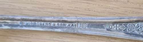 Vintage WM Rogers And Sons AA IS Cutlery (silver plated)