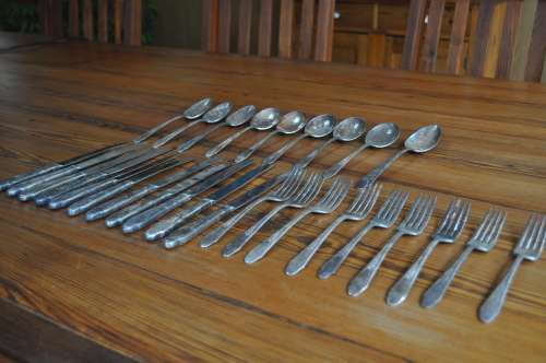 Vintage WM Rogers And Sons AA IS Cutlery (silver plated)