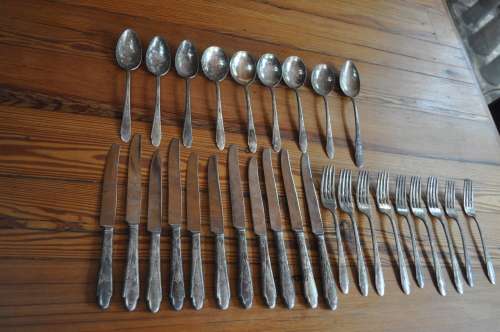 Vintage WM Rogers And Sons AA IS Cutlery (silver plated)