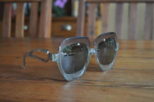 Vintage Fashion Sun Glasses Made In Italy