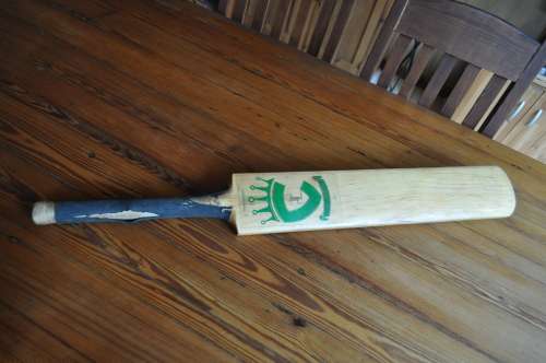 Vintage Crown Cricket Bat
