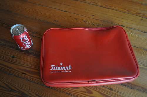 Vintage Triumph International Vinyl Carry Bag