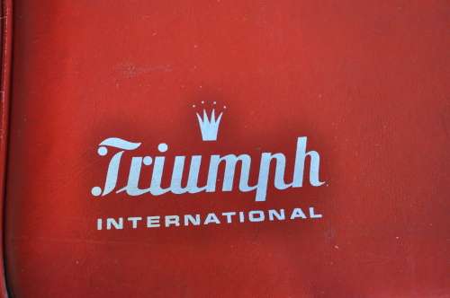 Vintage Triumph International Vinyl Carry Bag