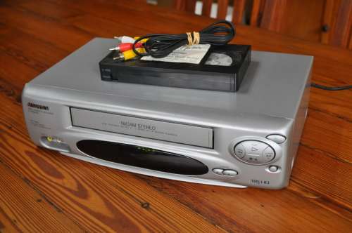 Sansui Hi-Fi Stereo VHS Video Cassette Recorder (no remote)